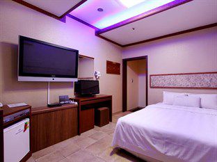 Ekklim Classic Hotel Pyeongtaek Bagian luar foto