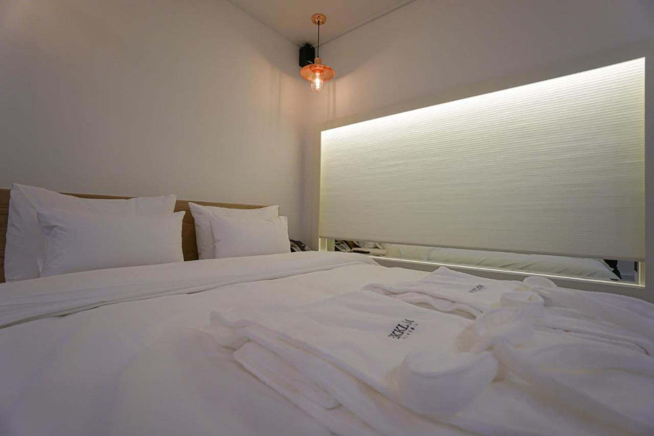 Ekklim Classic Hotel Pyeongtaek Bagian luar foto